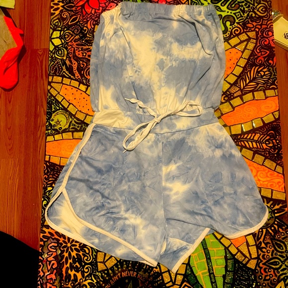 J for justify , small, blue tye dye. - Picture 2 of 2